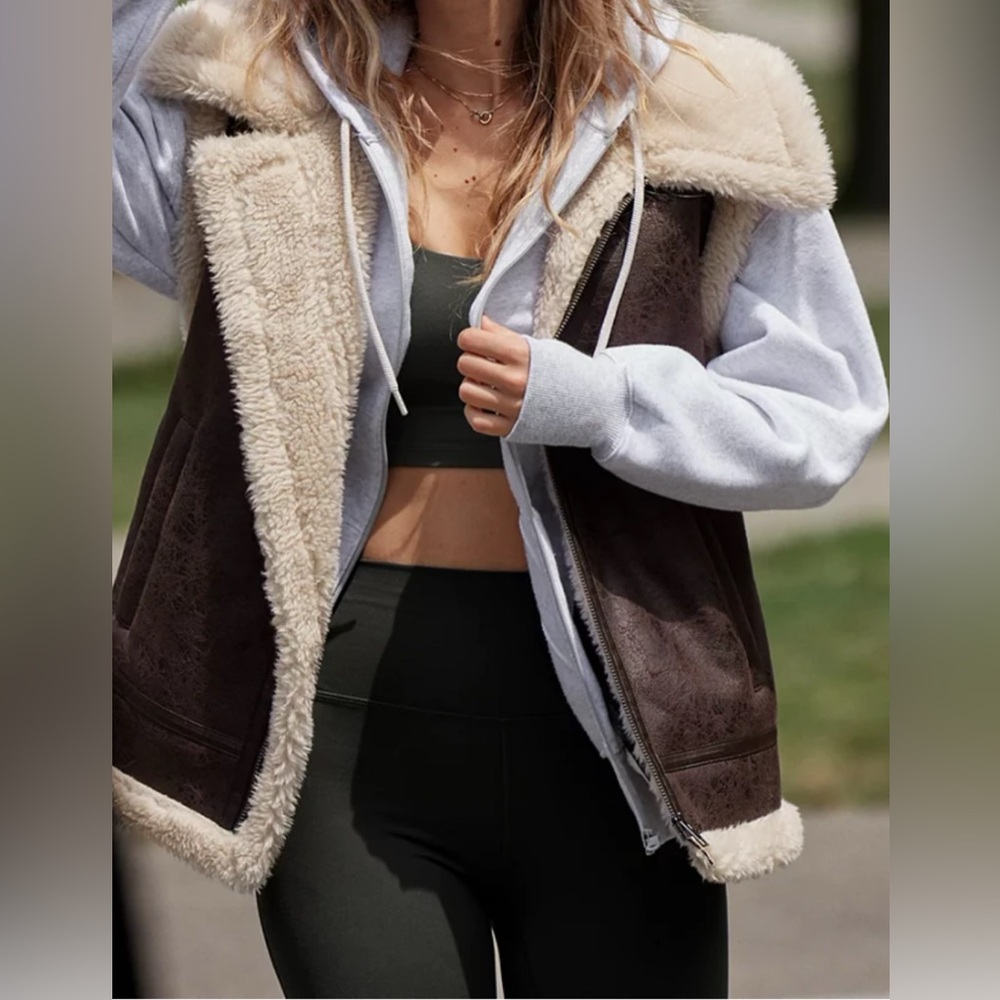 Offline by Aerie Cream & Brown Teddy Vest Jacket nwt large - Picture 1 of 11
